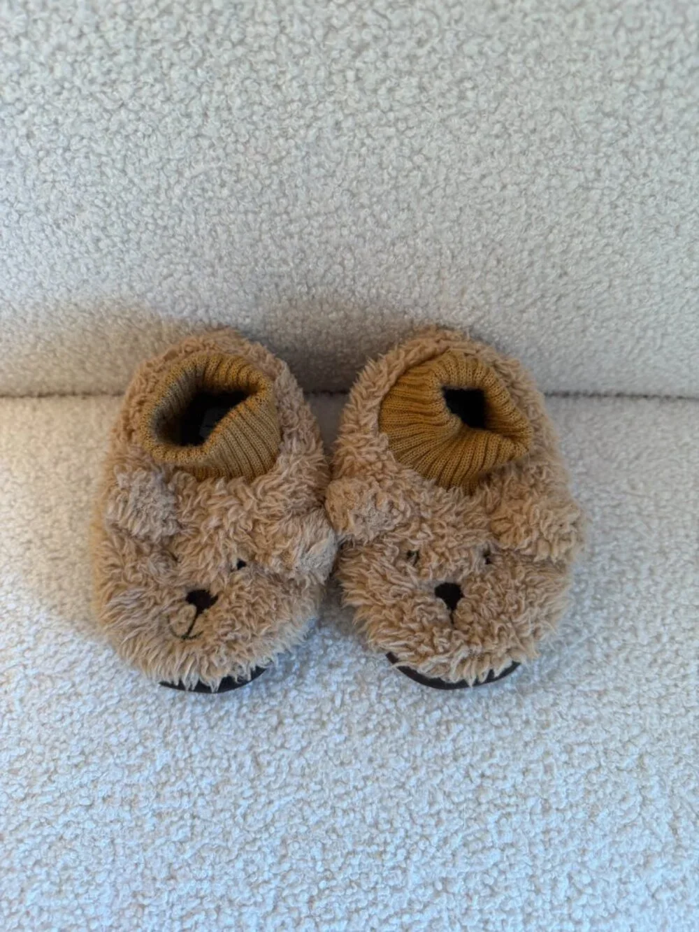BabyGap Cozy Bear Slippers - Size S (5/6)